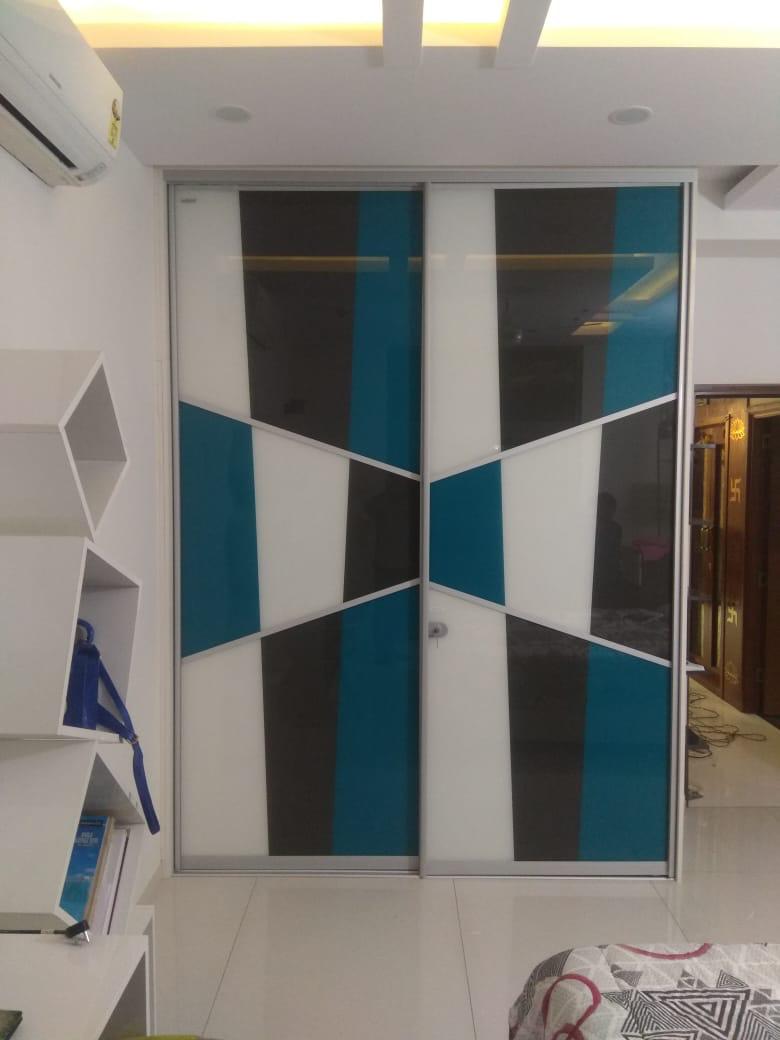 lowest-price-lacquer-glass-wardrobe-designs-in-gurgaon-gurugram-best-price-cheapest-price-glass-wardrobe-gurgaon-india